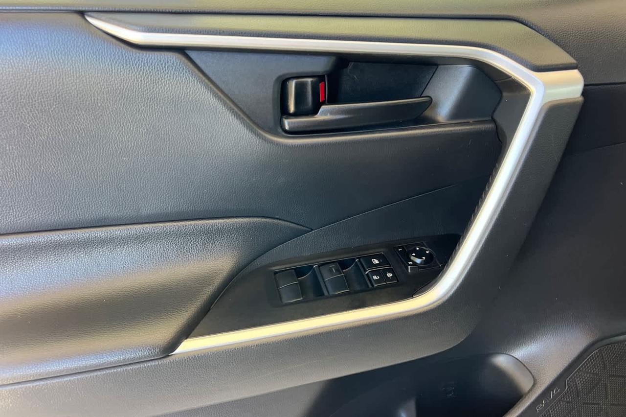 2021 Toyota RAV4 LE Roseville CA