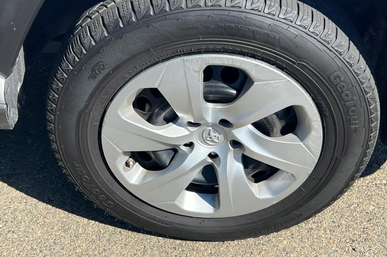 2021 Toyota RAV4 LE Roseville CA