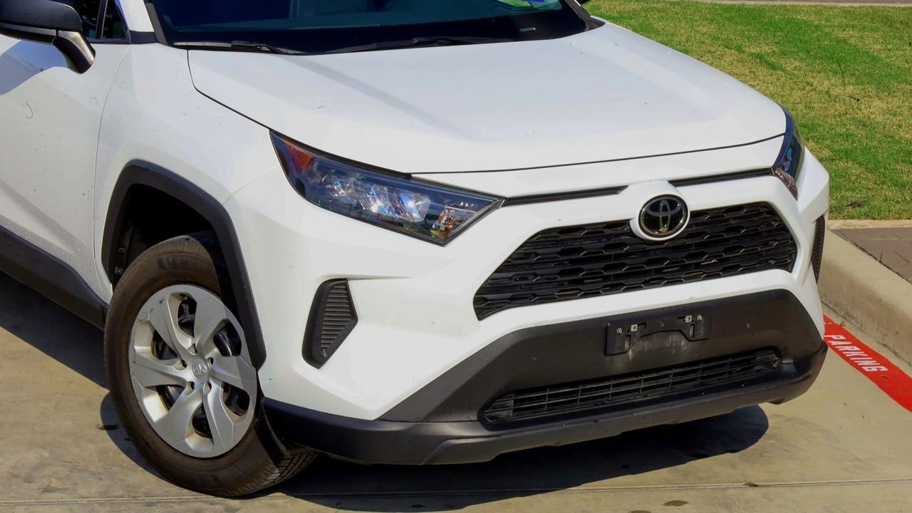2021 Toyota RAV4 LE  Selma TX