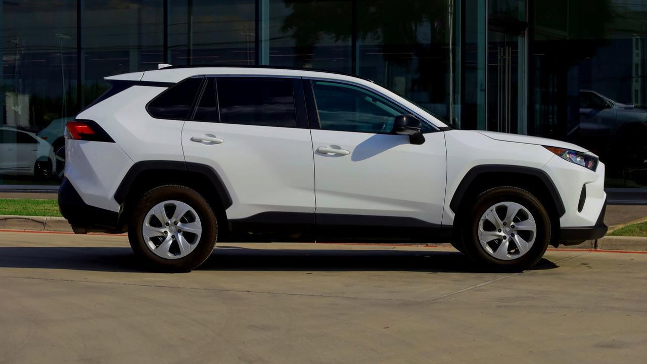 2021 Toyota RAV4 LE  Selma TX
