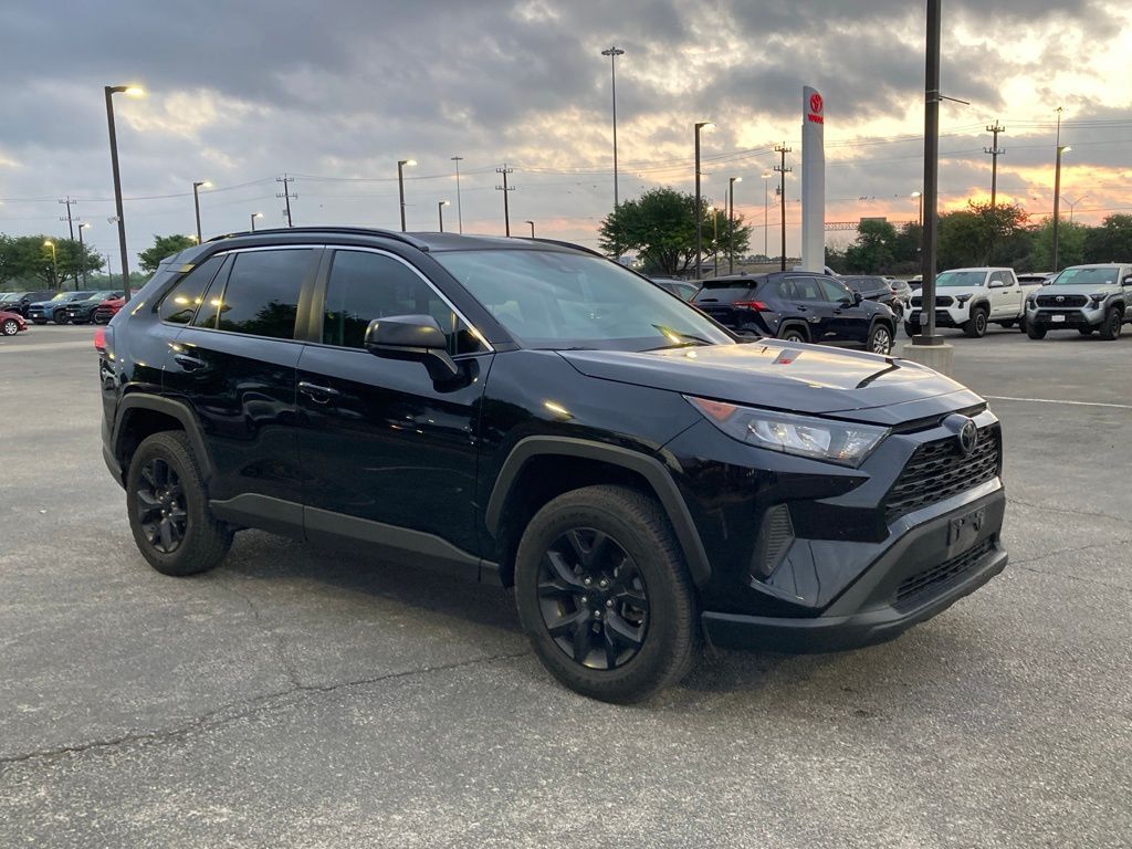2021 Toyota RAV4 LE