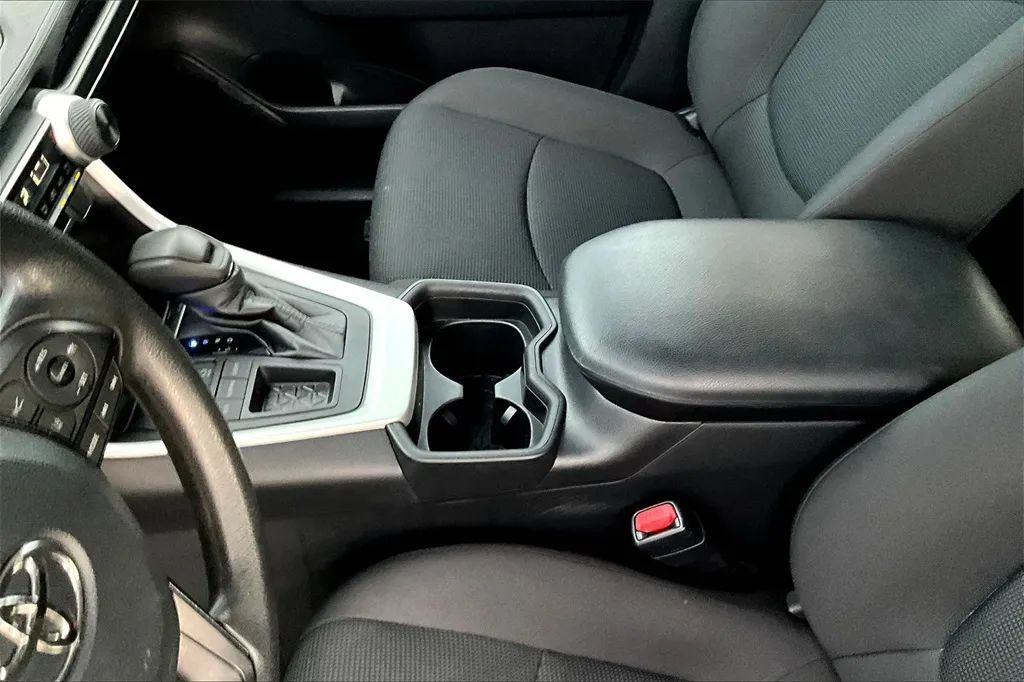 2021 Toyota RAV4 LE Sport Utility 4D Maitland FL