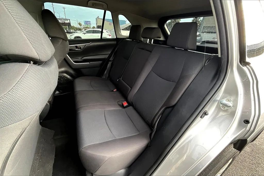 2021 Toyota RAV4 LE Sport Utility 4D Maitland FL