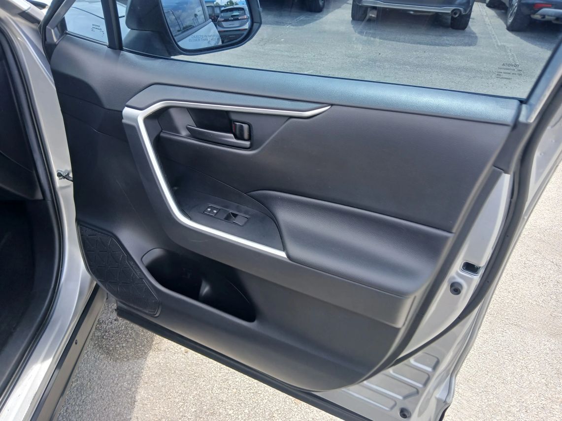 2021 Toyota RAV4 LE Sport Utility 4D Maitland FL