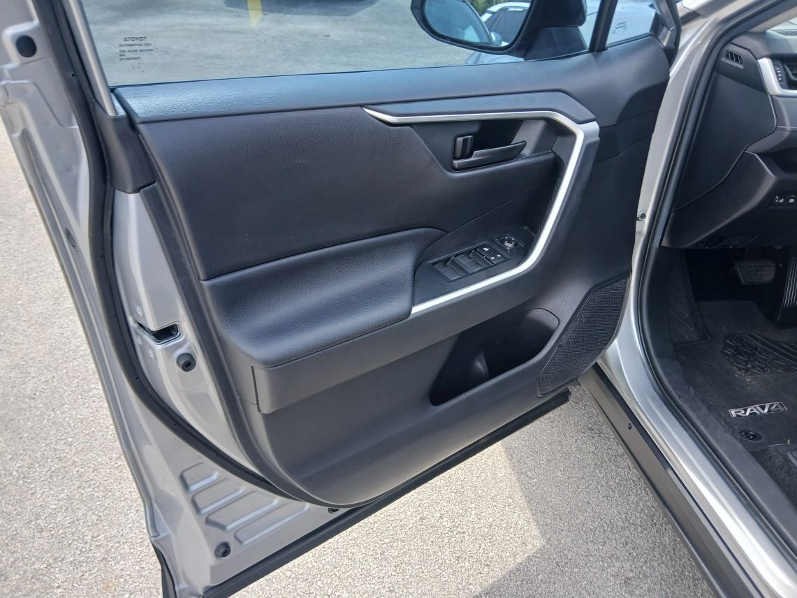 2021 Toyota RAV4 LE Sport Utility 4D Maitland FL