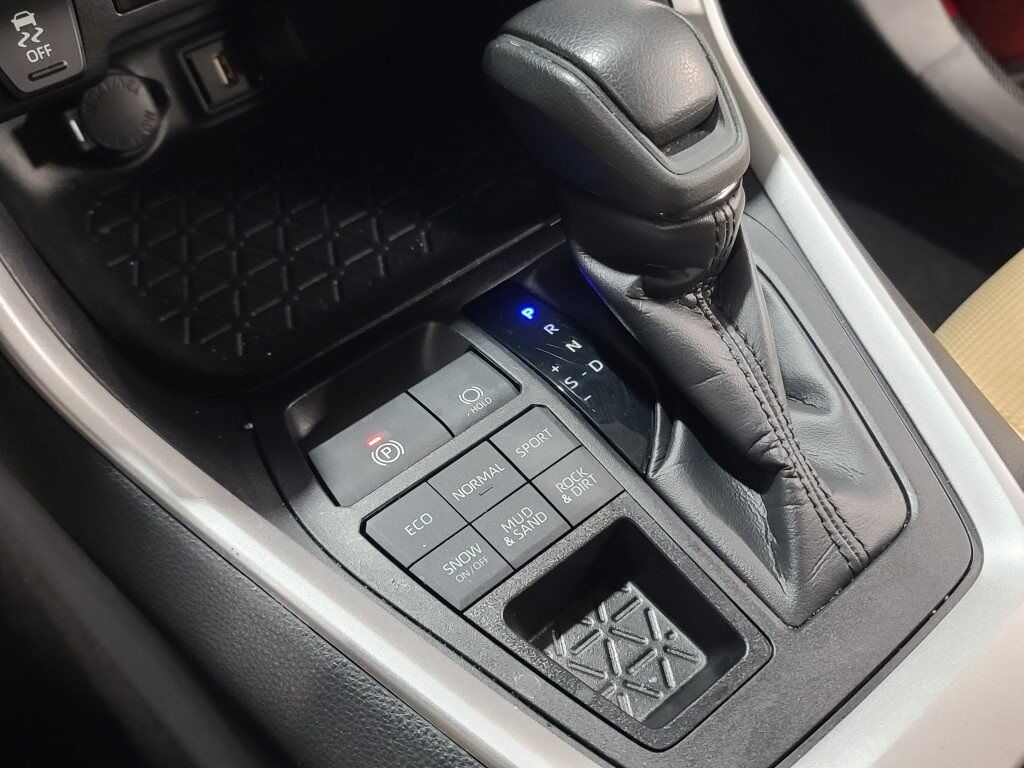 2021 Toyota RAV4 LE Springfield VA