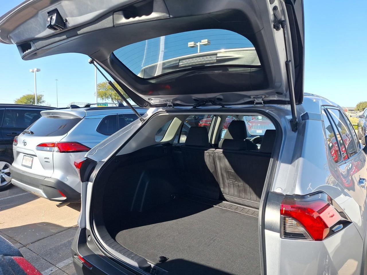 2021 Toyota RAV4 XLE Hurst TX