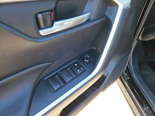 2021 Toyota RAV4 XLE Hurst TX