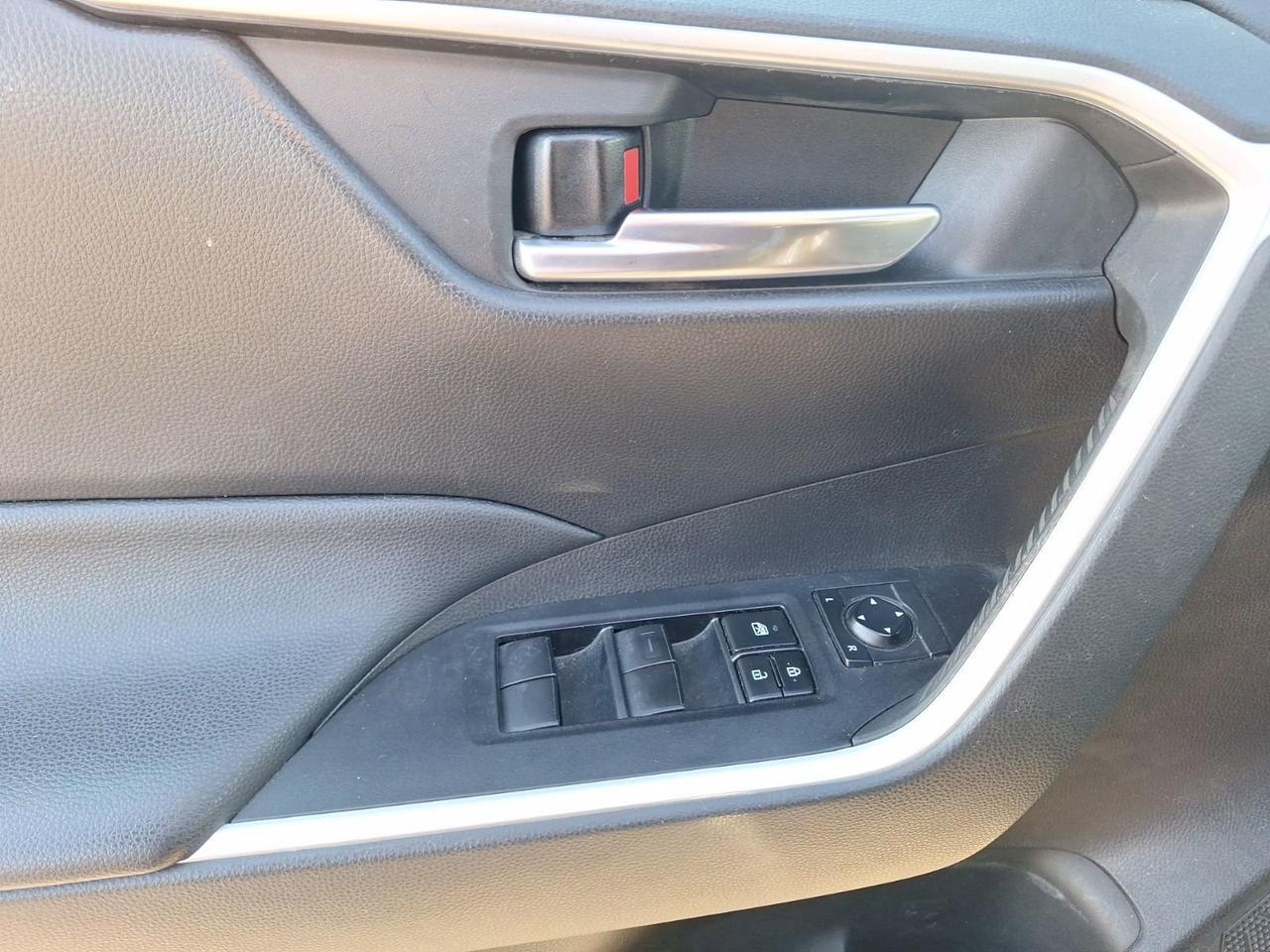 2021 Toyota RAV4 XLE Hurst TX