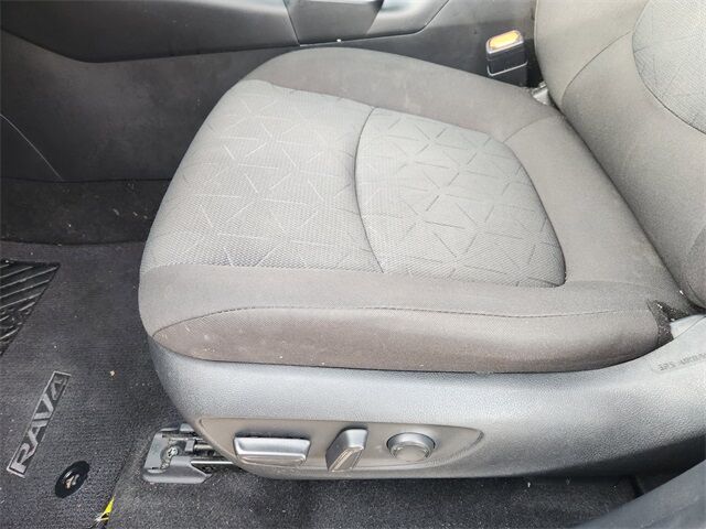 2021 Toyota RAV4 XLE Grapevine TX