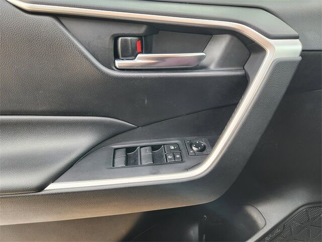 2021 Toyota RAV4 XLE Grapevine TX