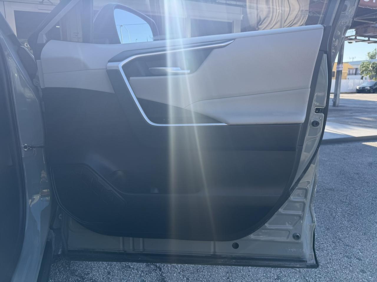2021 Toyota RAV4 XLE Miami FL