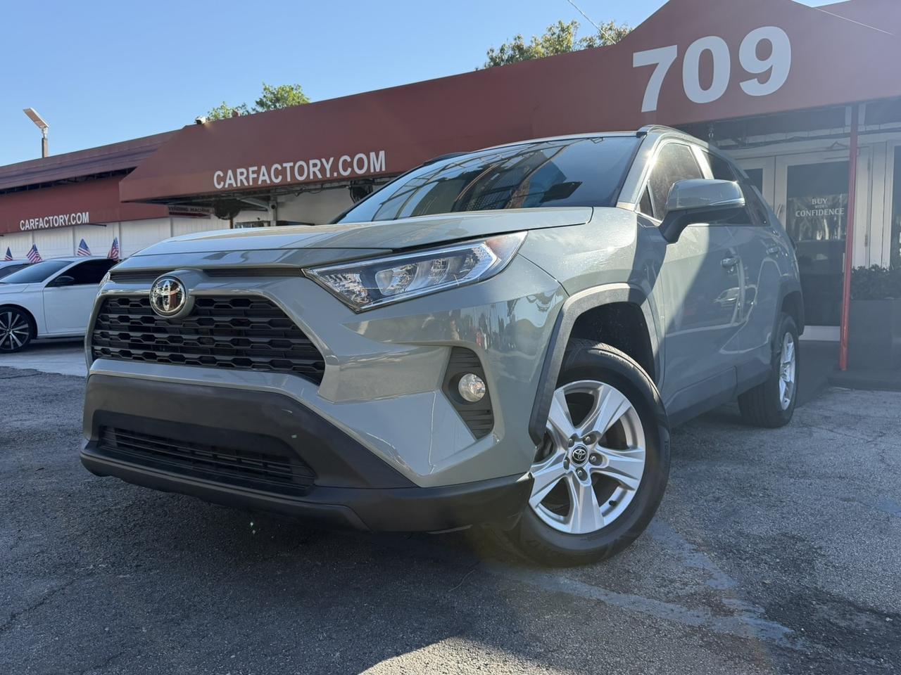 2021 Toyota RAV4 XLE