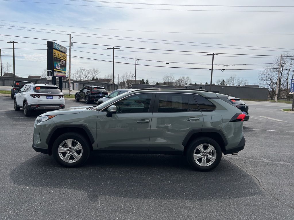 2021 Toyota RAV4 XLE