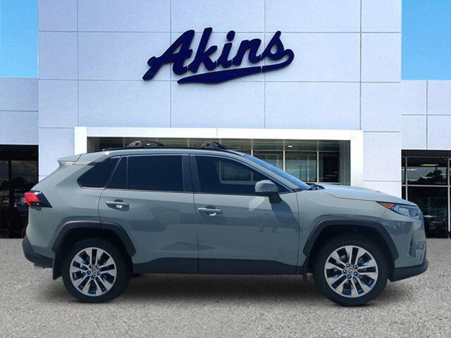 2021 Toyota RAV4 XLE Premium Appleton WI