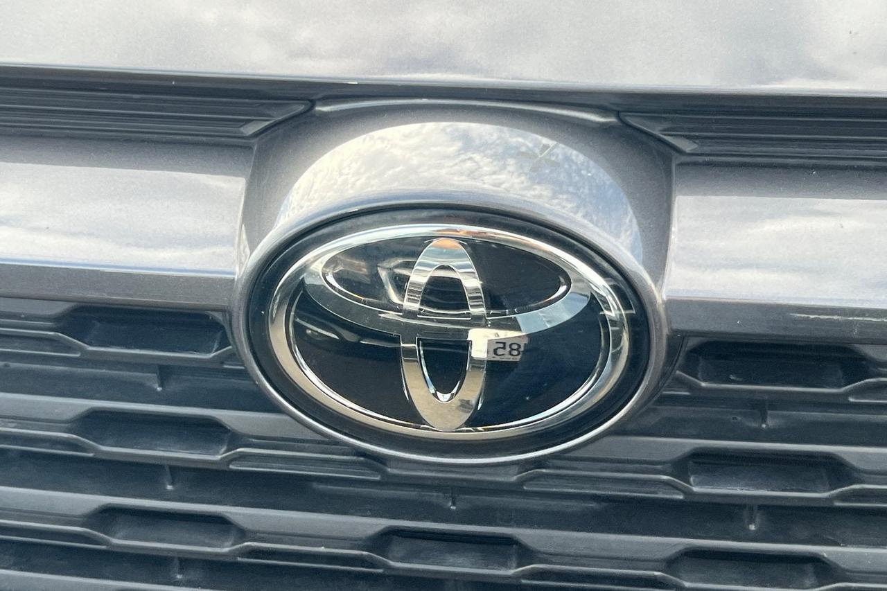 2021 Toyota RAV4 XLE Premium Roseville CA