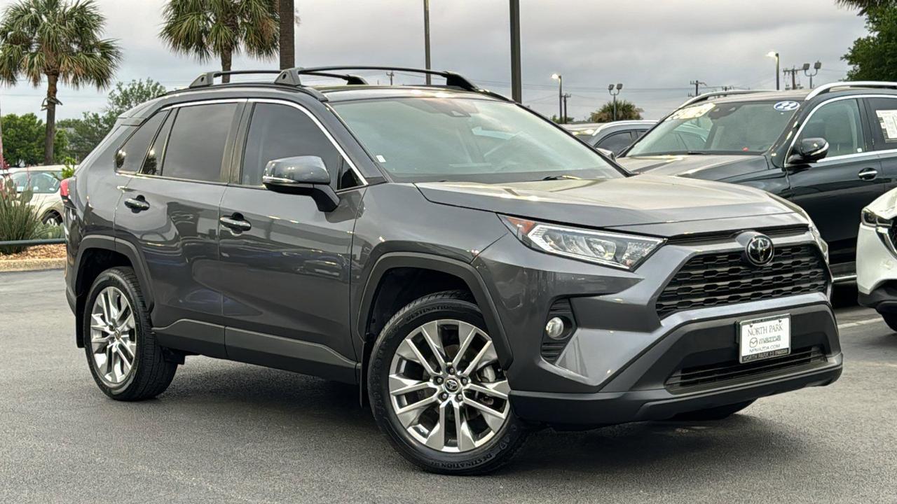 2021 Toyota RAV4 XLE Premium