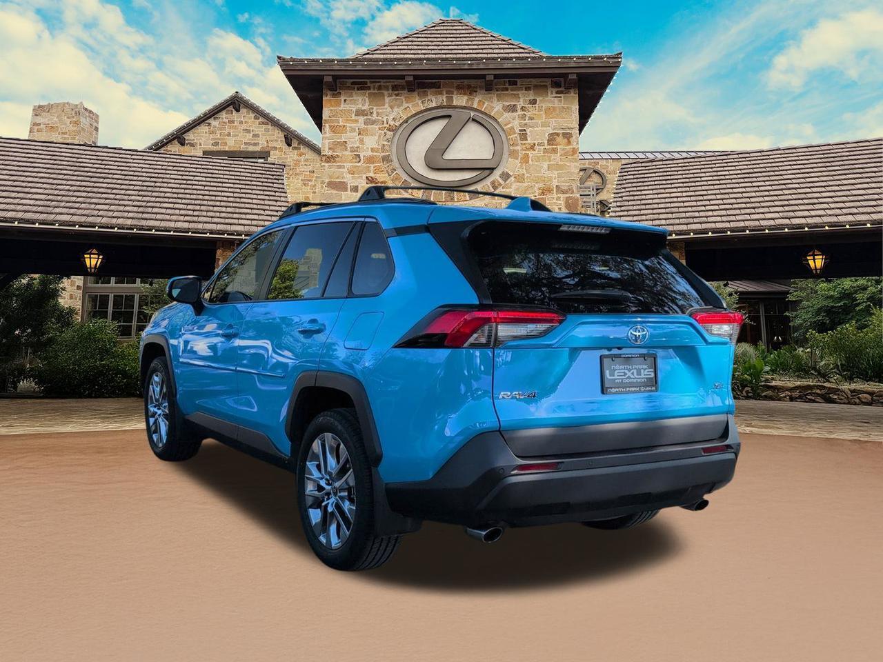 2021 Toyota RAV4 XLE Premium