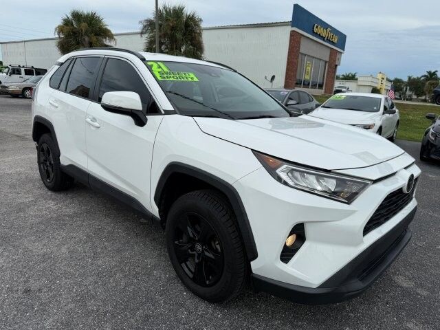 2021 Toyota RAV4 XLE