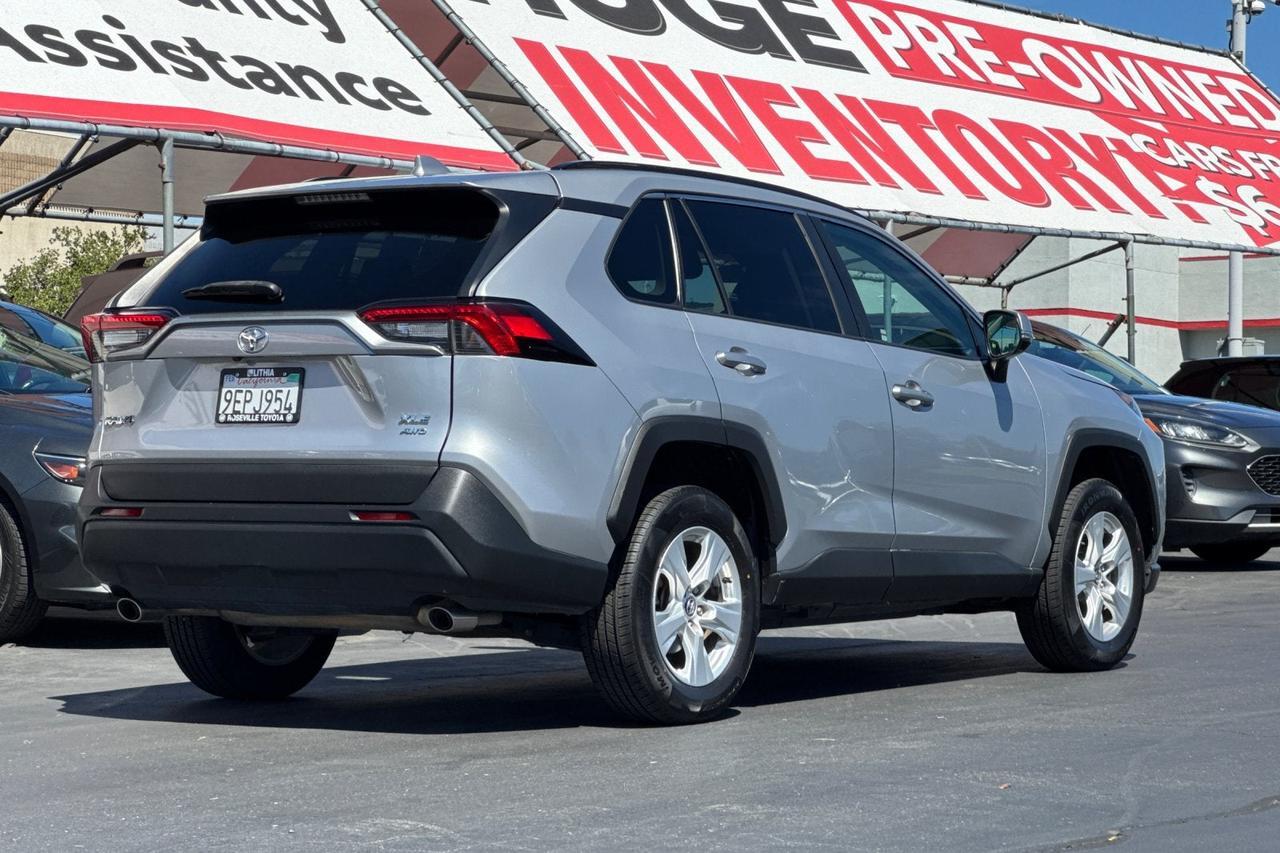 2021 Toyota RAV4 XLE