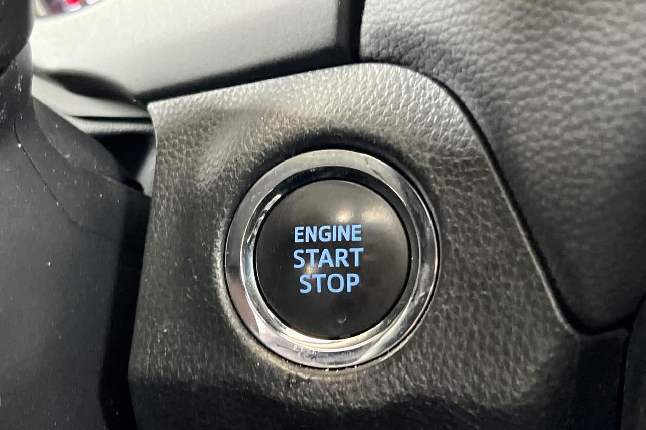 2021 Toyota RAV4 XLE Roseville CA