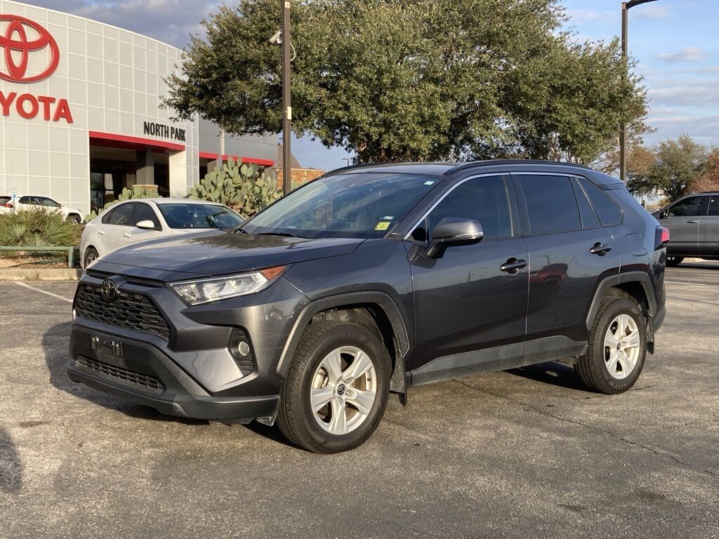 2021 Toyota RAV4 XLE