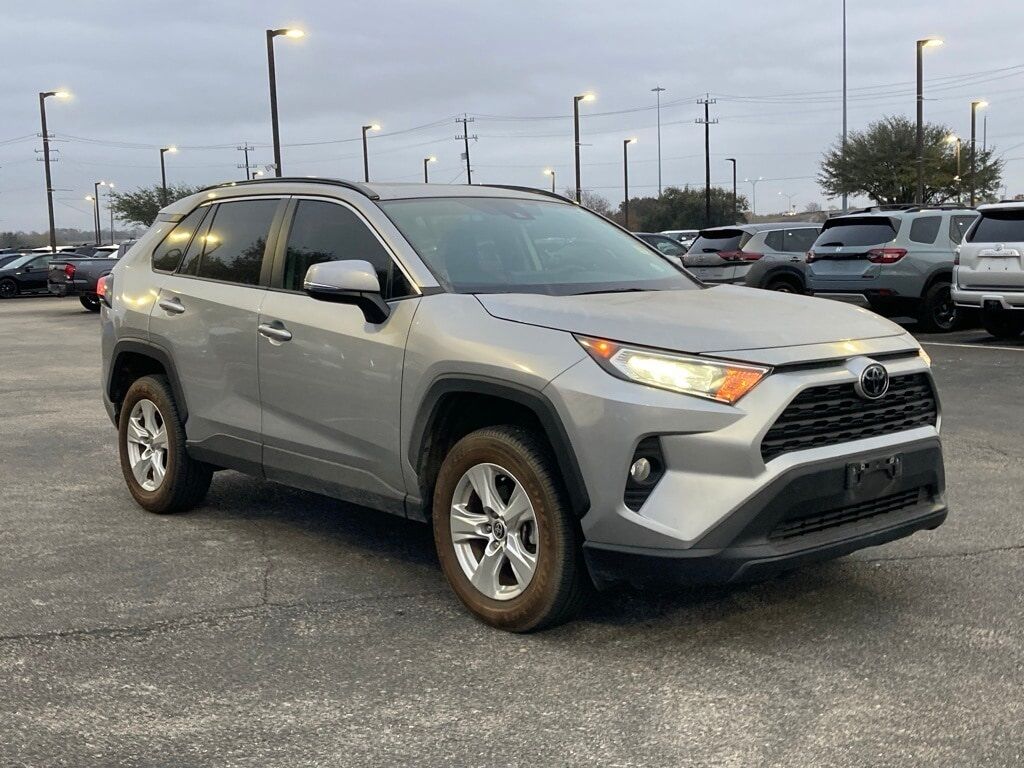 2021 Toyota RAV4 XLE