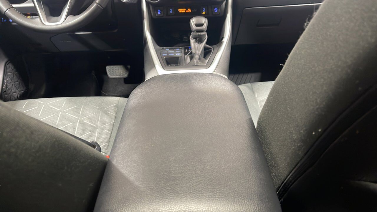 2021 Toyota RAV4 XLE Sherwood Park AB