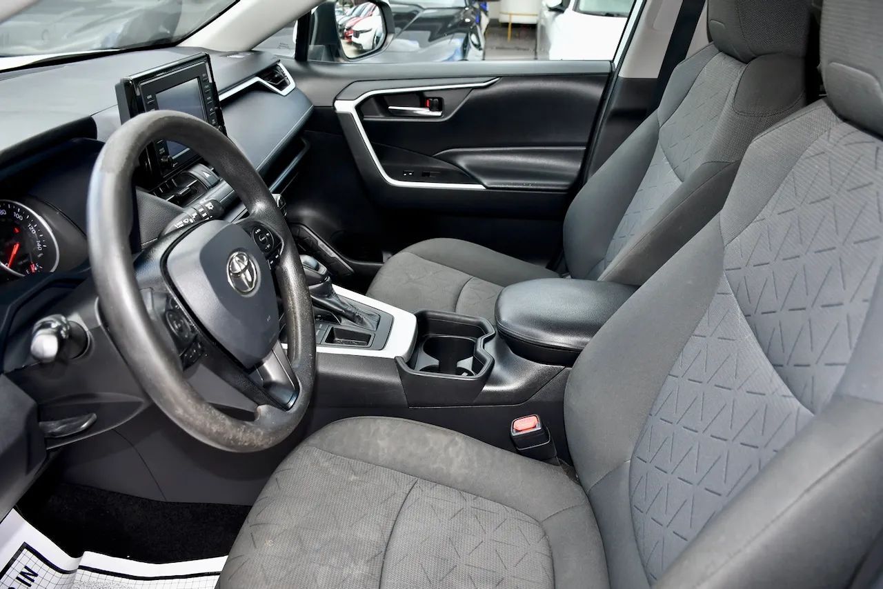 2021 Toyota RAV4 XLE Sport Utility 4D Miami Gardens FL