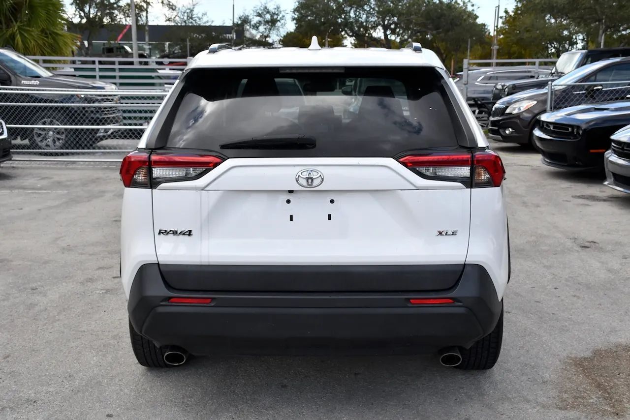 2021 Toyota RAV4 XLE Sport Utility 4D Miami Gardens FL
