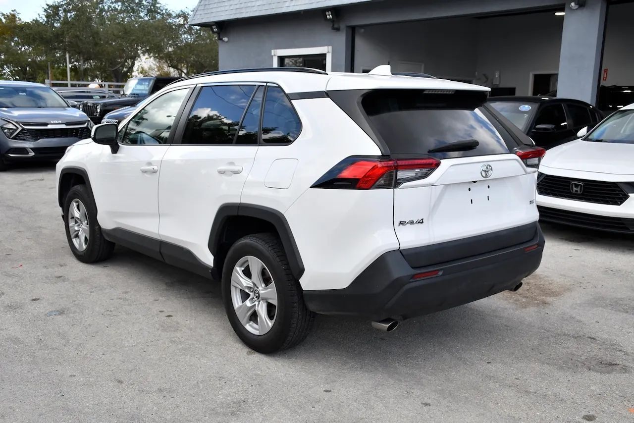 2021 Toyota RAV4 XLE Sport Utility 4D Miami Gardens FL