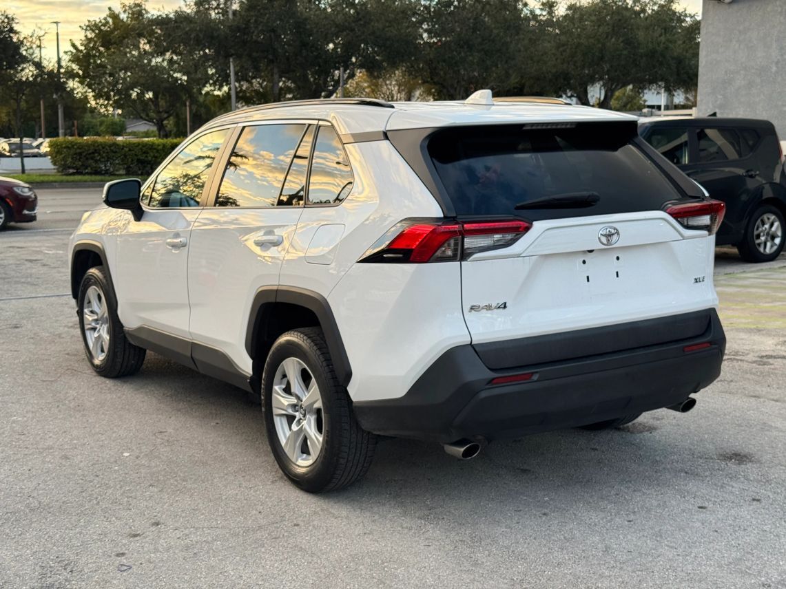 2021 Toyota RAV4 XLE Sport Utility 4D Miami Gardens FL