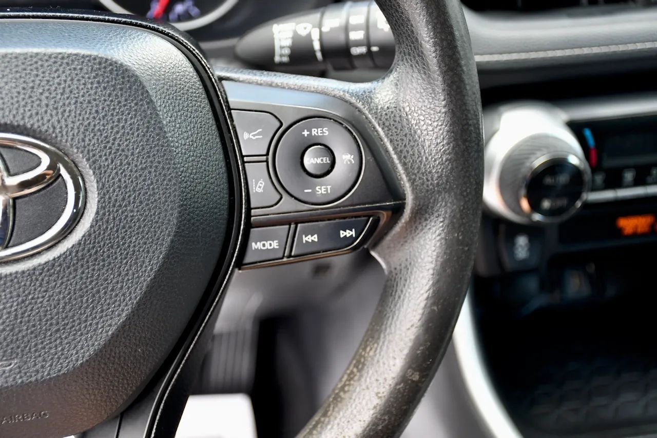 2021 Toyota RAV4 XLE Sport Utility 4D Miami Gardens FL