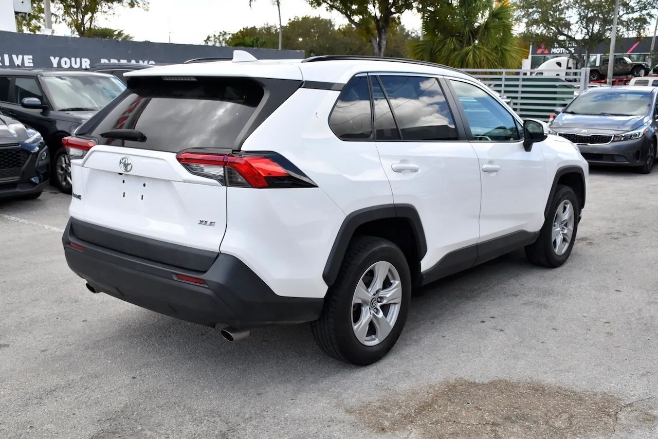 2021 Toyota RAV4 XLE Sport Utility 4D Miami Gardens FL
