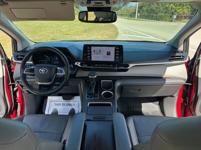 2021 Toyota SIENNA XLE HYBRID ALL POWER LOADED SUNROOF RUNS AND LOOKS GREAT FINANCING FREE SHIPPING IN FLORIDA Sarasota FL