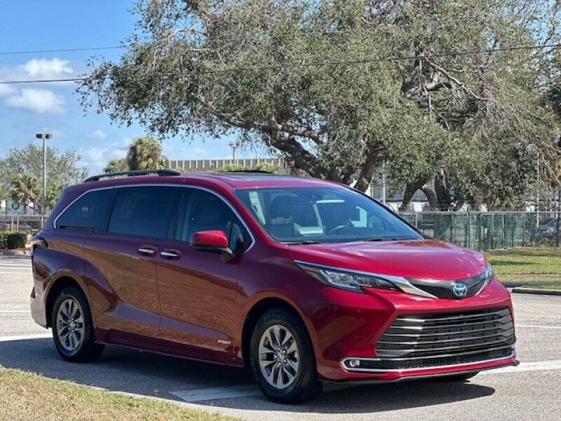 2021 Toyota SIENNA XLE HYBRID ALL POWER LOADED SUNROOF RUNS AND LOOKS GREAT FINANCING FREE SHIPPING IN FLORIDA Sarasota FL