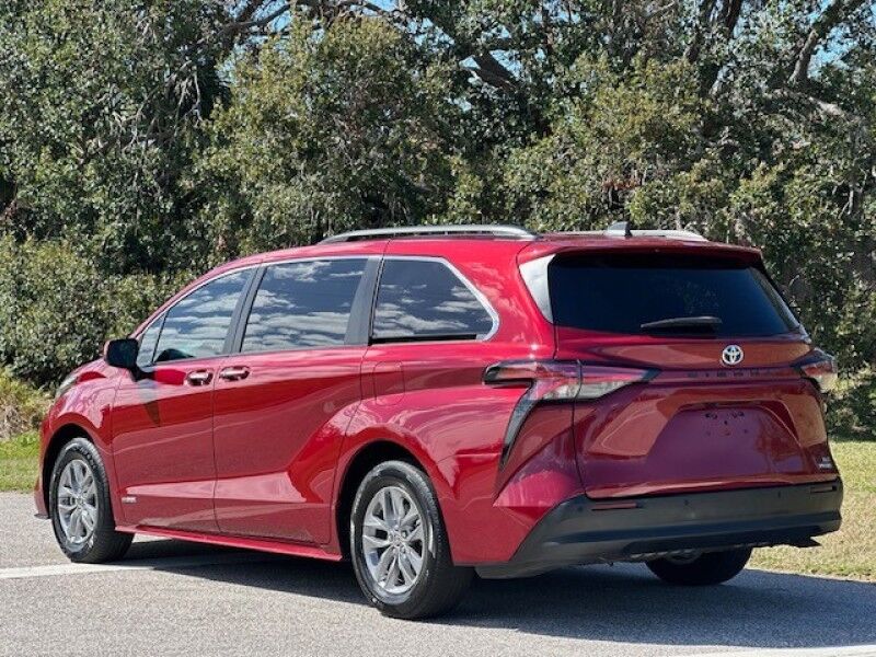 2021 Toyota SIENNA XLE HYBRID ALL POWER LOADED SUNROOF RUNS AND LOOKS GREAT FINANCING FREE SHIPPING IN FLORIDA Sarasota FL