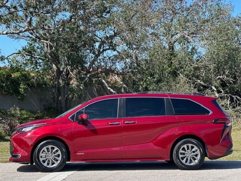 2021 Toyota SIENNA XLE HYBRID ALL POWER LOADED SUNROOF RUNS AND LOOKS GREAT FINANCING FREE SHIPPING IN FLORIDA Sarasota FL