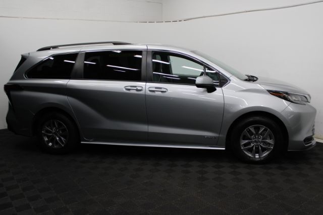 2021 Toyota Sienna LE Hybrid Chantilly VA