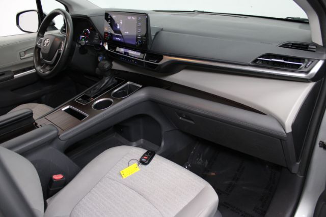2021 Toyota Sienna LE Hybrid Chantilly VA