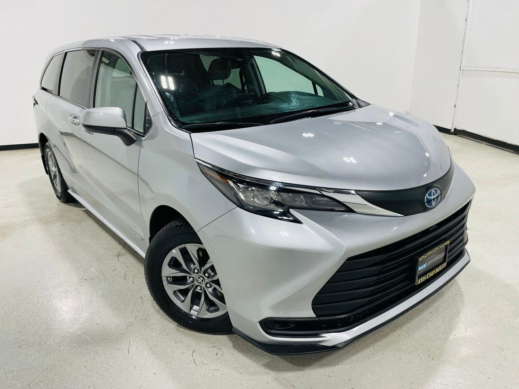 2021 Toyota Sienna LE Jersey City NJ