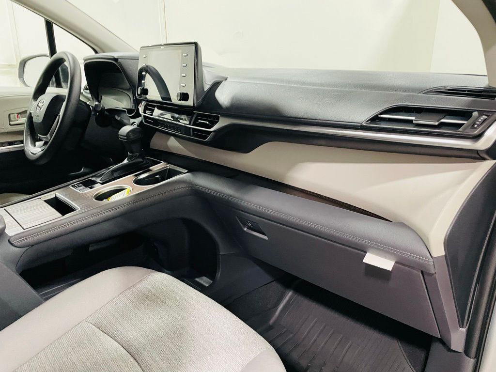 2021 Toyota Sienna LE Jersey City NJ