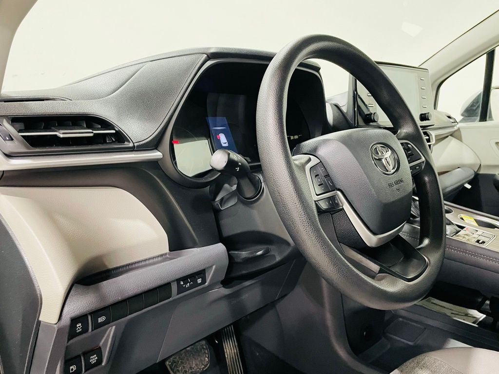 2021 Toyota Sienna LE Jersey City NJ