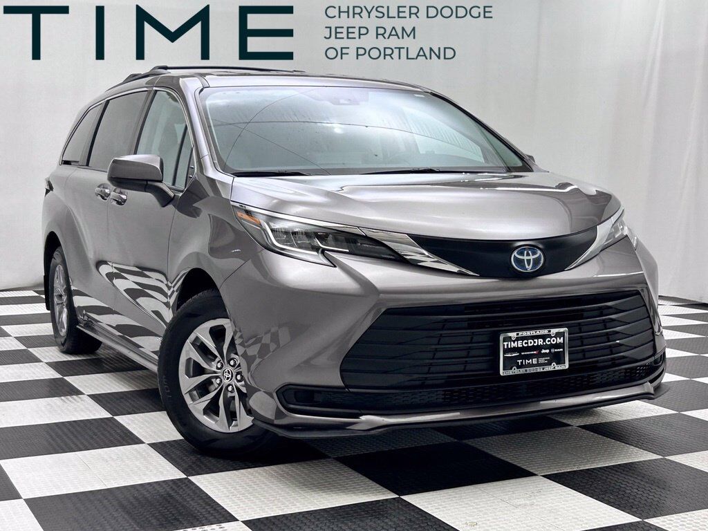 2021 Toyota Sienna LE