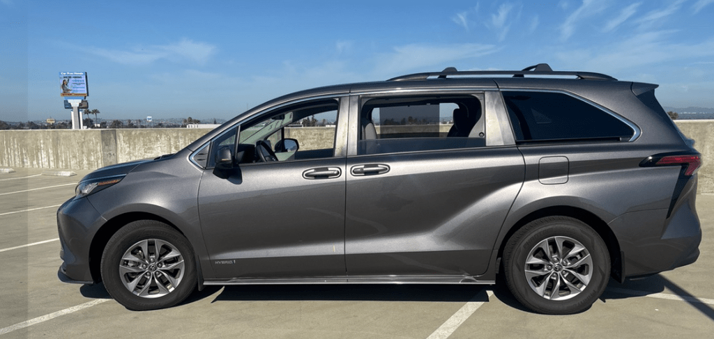 2021 Toyota Sienna LE Portland OR