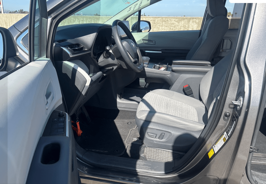 2021 Toyota Sienna LE Portland OR
