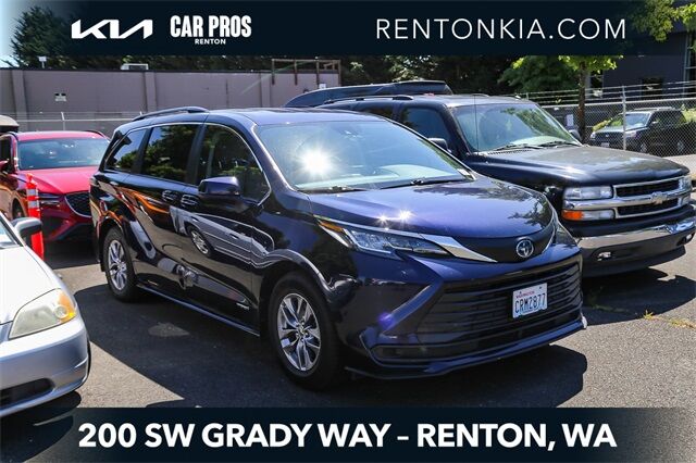 2021 Toyota Sienna LE