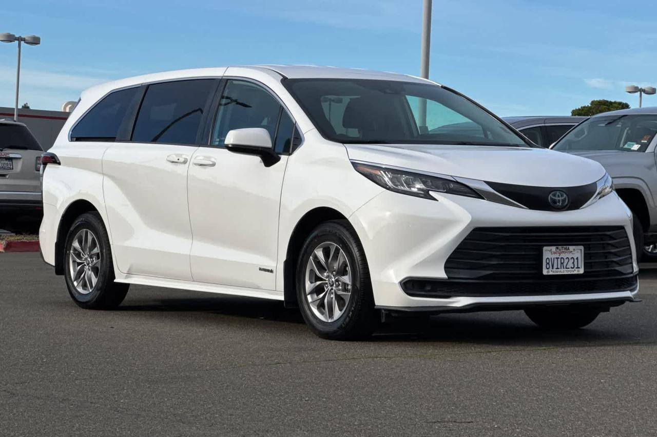 2021 Toyota Sienna LE Roseville CA