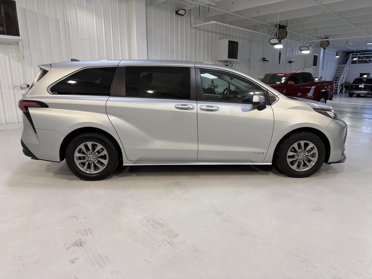 2021 Toyota Sienna LE San Antonio TX