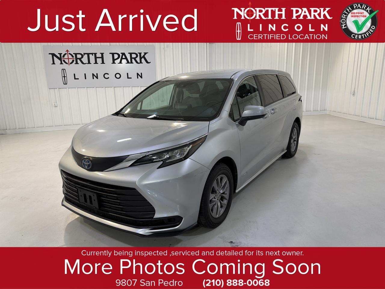 2021 Toyota Sienna LE